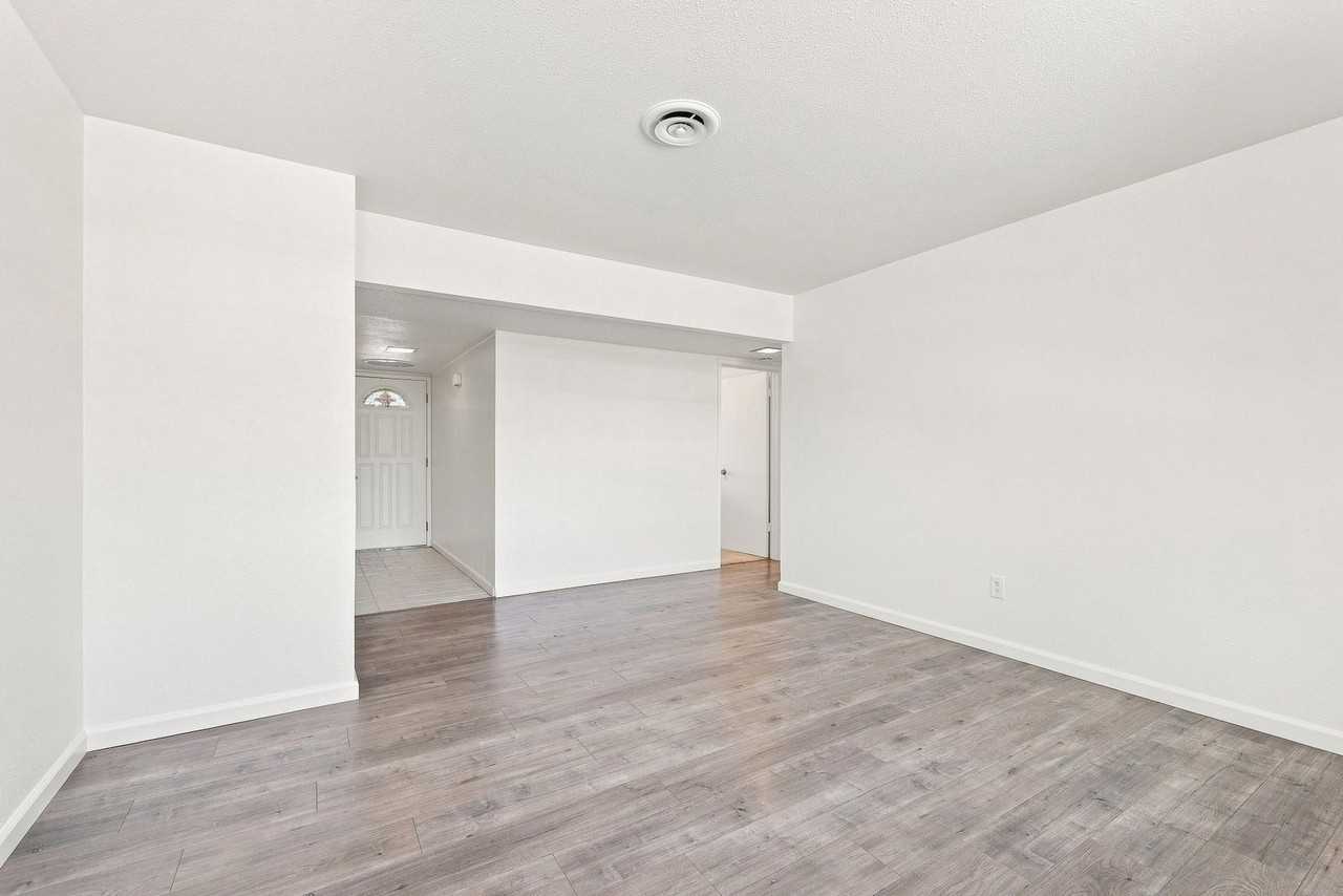 6285 Edgewood Way - Photo 3 of 21