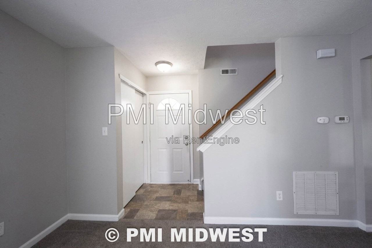 11550 Signet Ln - Photo 2 of 39