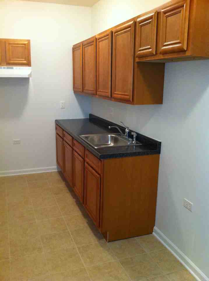 7903 S Evans - Photo 2 of 8