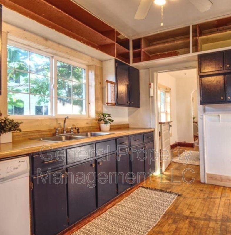 1715 Altoona Ave - Photo 3 of 19