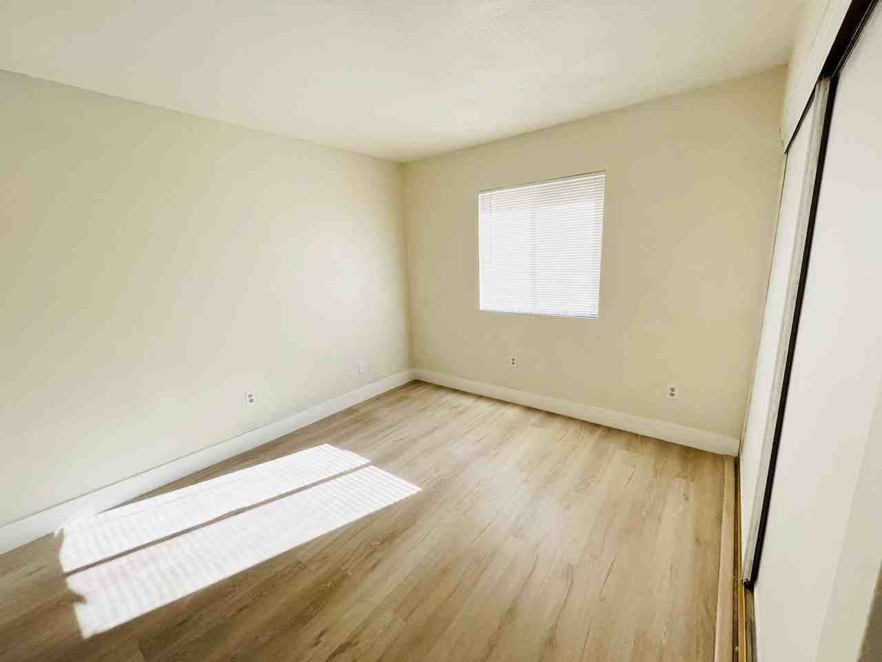 2572 W Main St - Photo 6 of 9