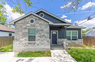 featured image of 479 Corliss