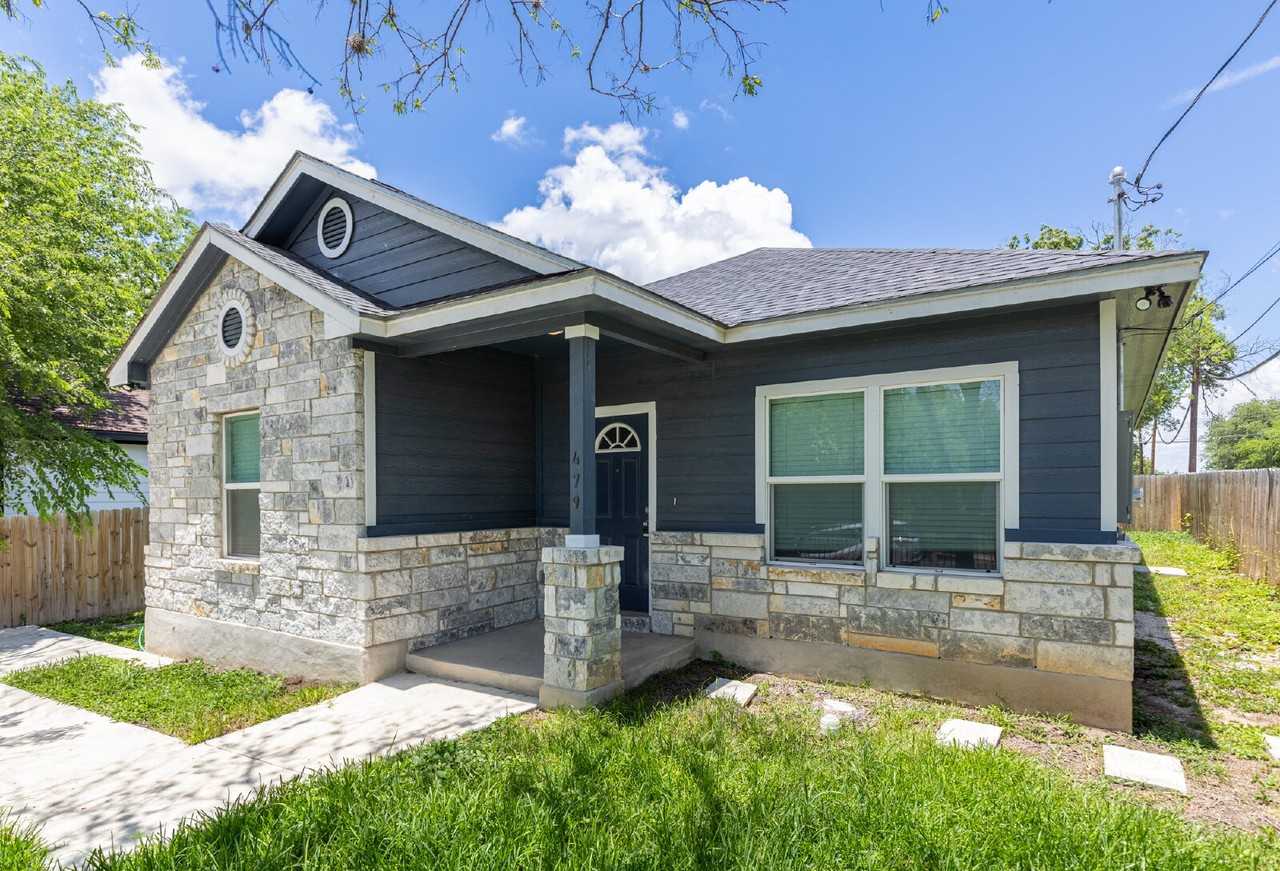 479 Corliss - Photo 3 of 33