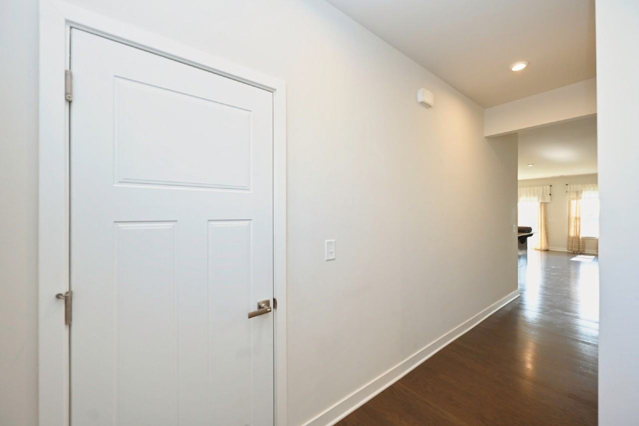 266 Dartmoor Pl - Photo 5 of 50