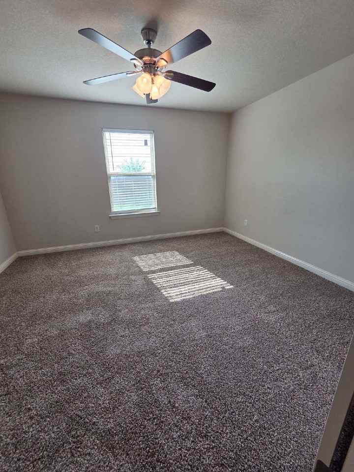 3002 Weave Ct - Photo 3 of 11