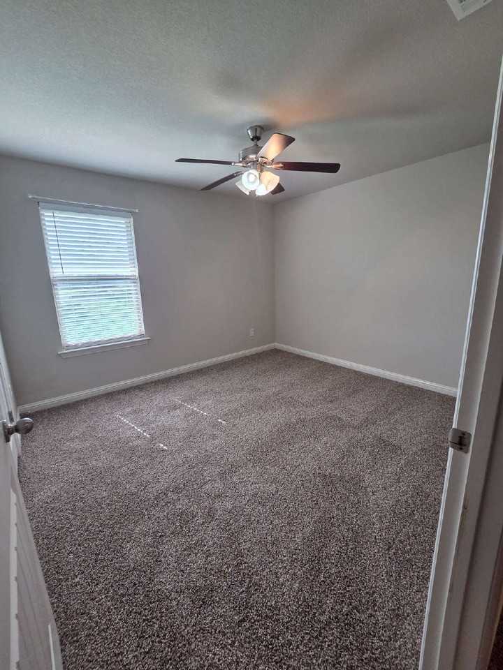 3002 Weave Ct - Photo 5 of 11