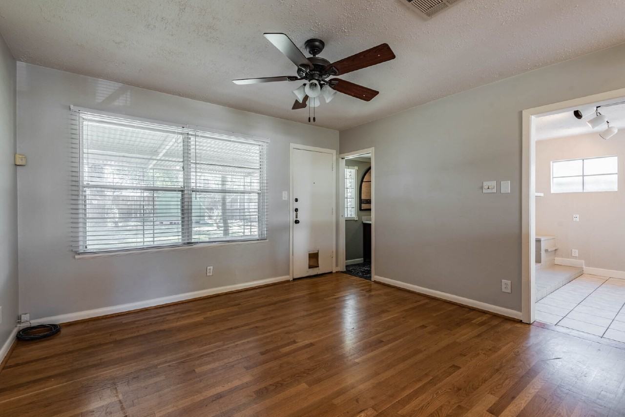 1439 Richelieu Ln - Photo 3 of 14