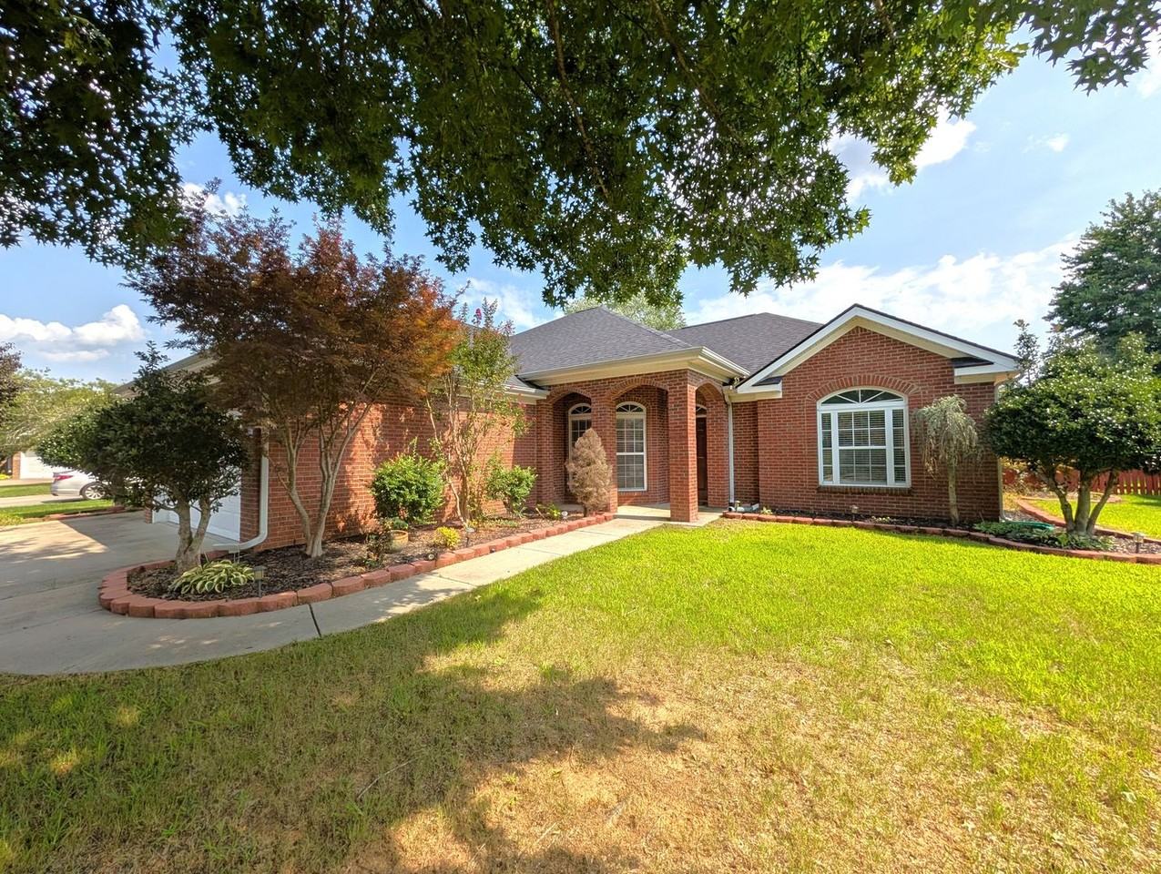 5016 Liberty Park Cir Se