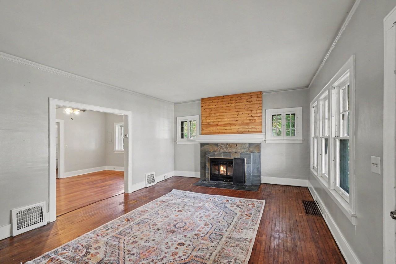 207 Marquette St - Photo 3 of 15