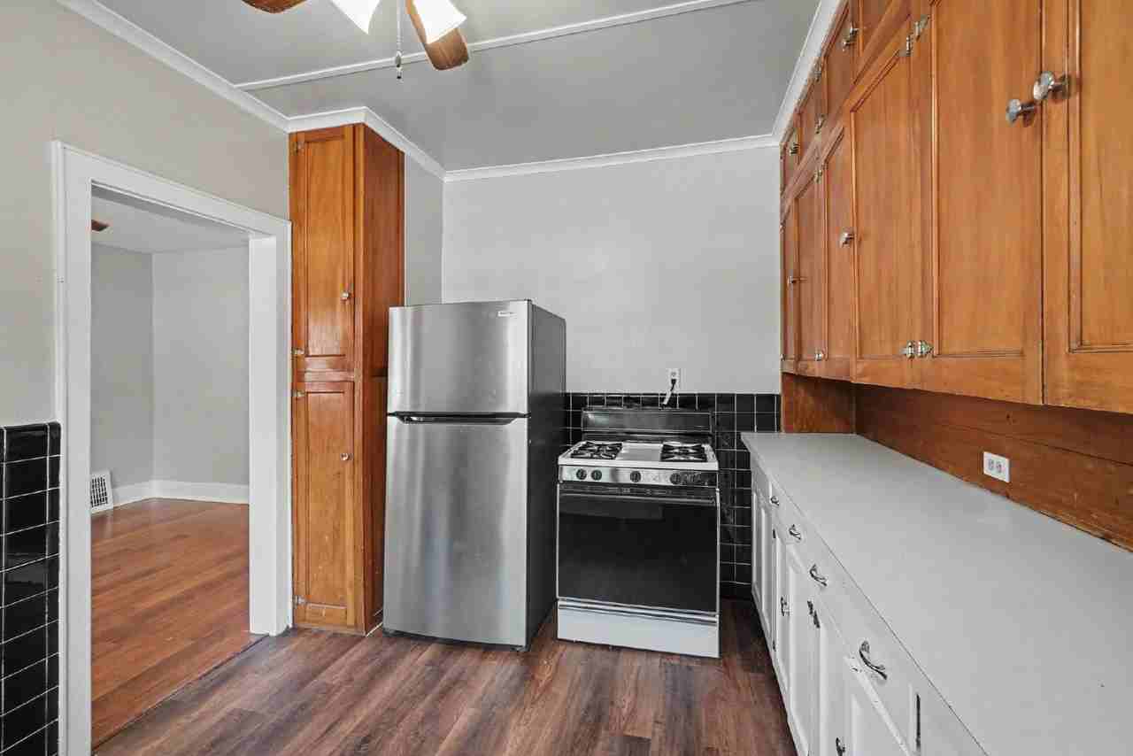 207 Marquette St - Photo 5 of 15