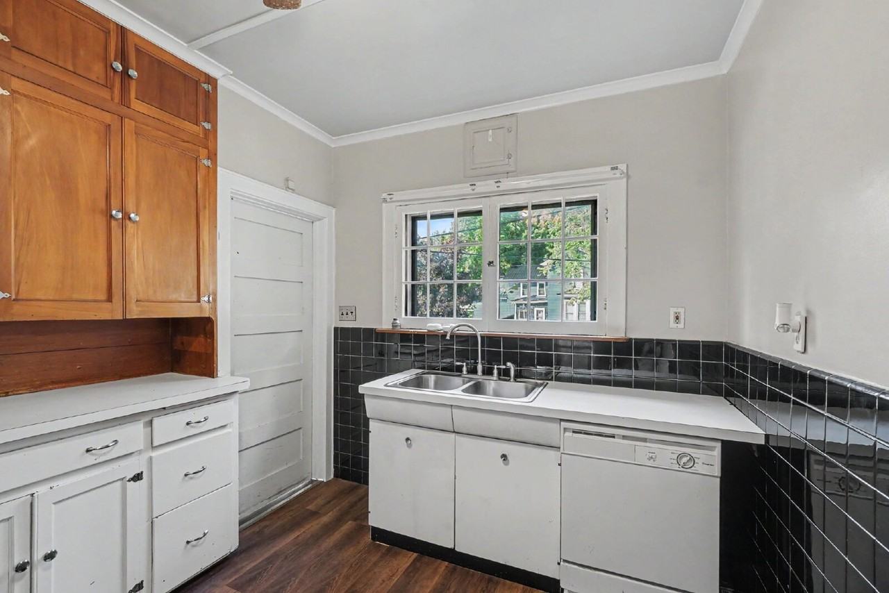 207 Marquette St - Photo 6 of 15