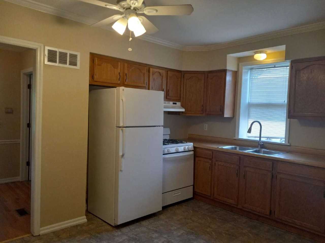 7074 Sutherland Ave - Photo 5 of 15
