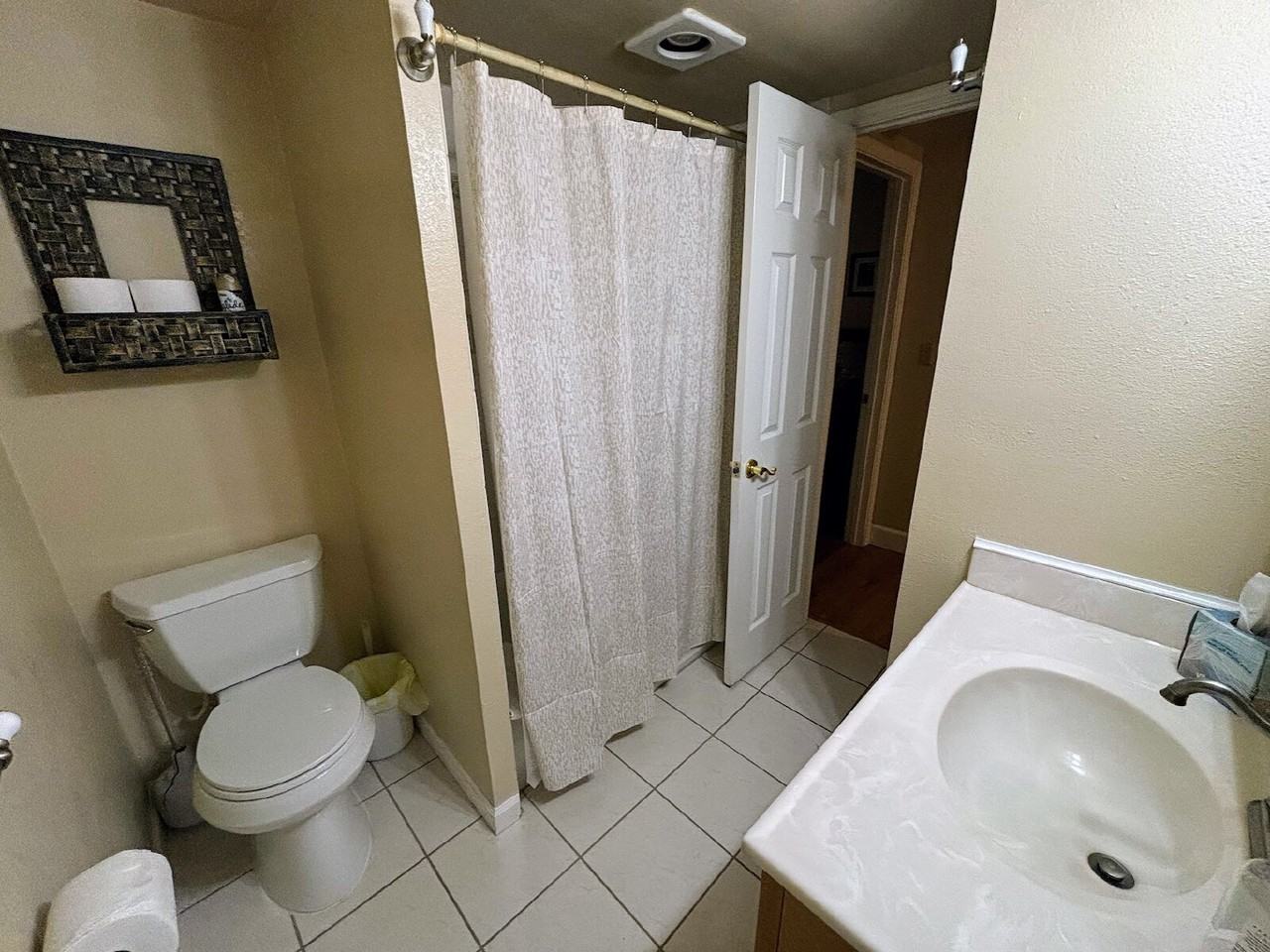 759C Boulder Ct - Photo 2 of 12
