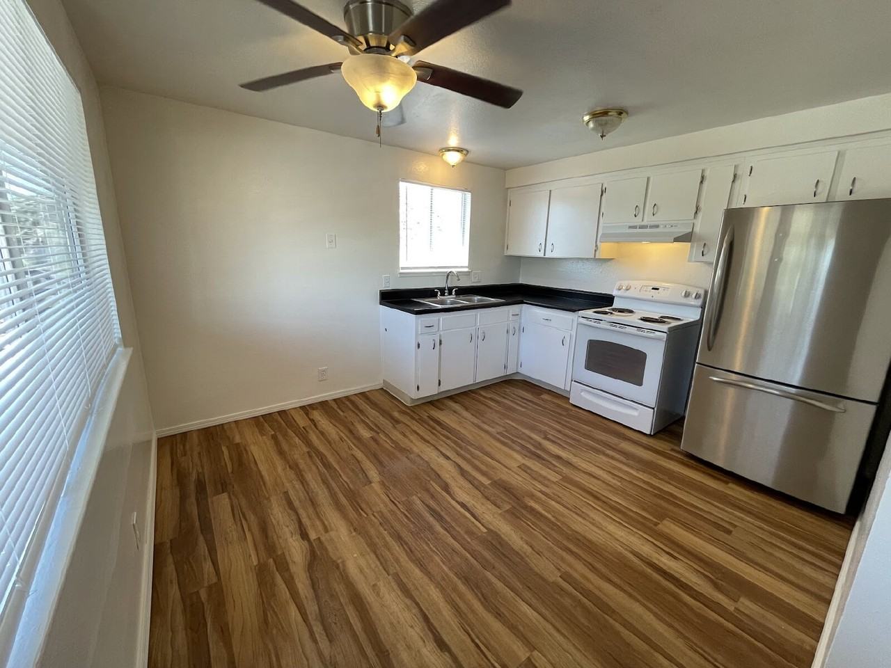 3426 Woodside Dr Apt 3 - Photo 6 of 8