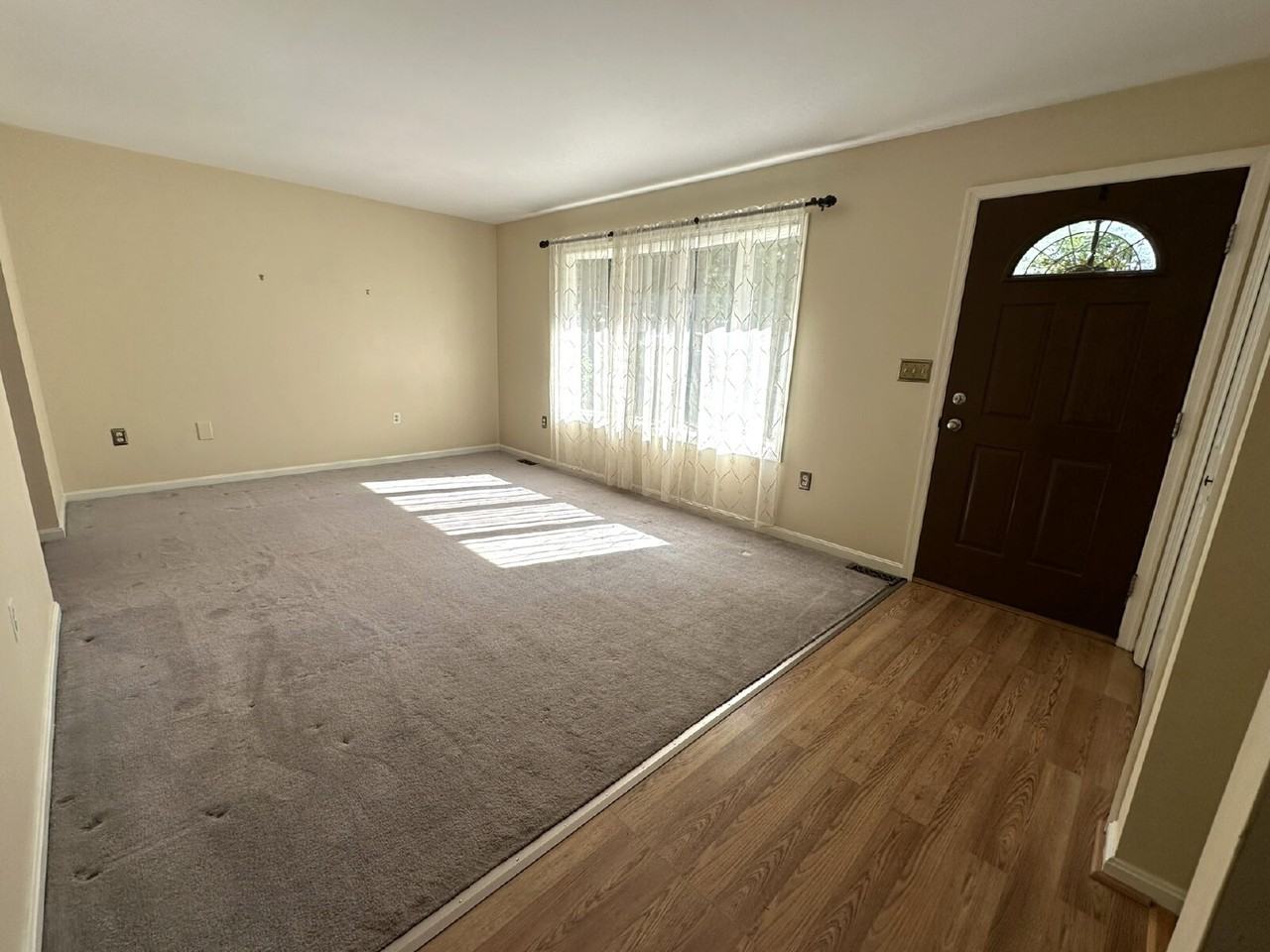 656 Alpine Ln - Photo 2 of 28