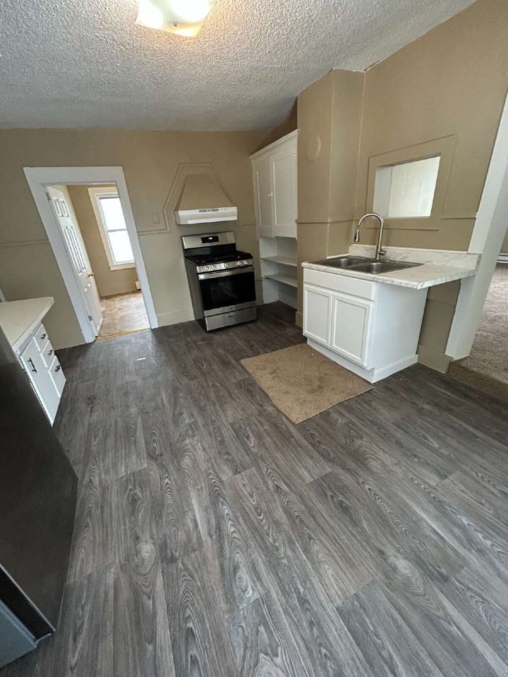31 Hopkins St #2 - Photo 2 of 5