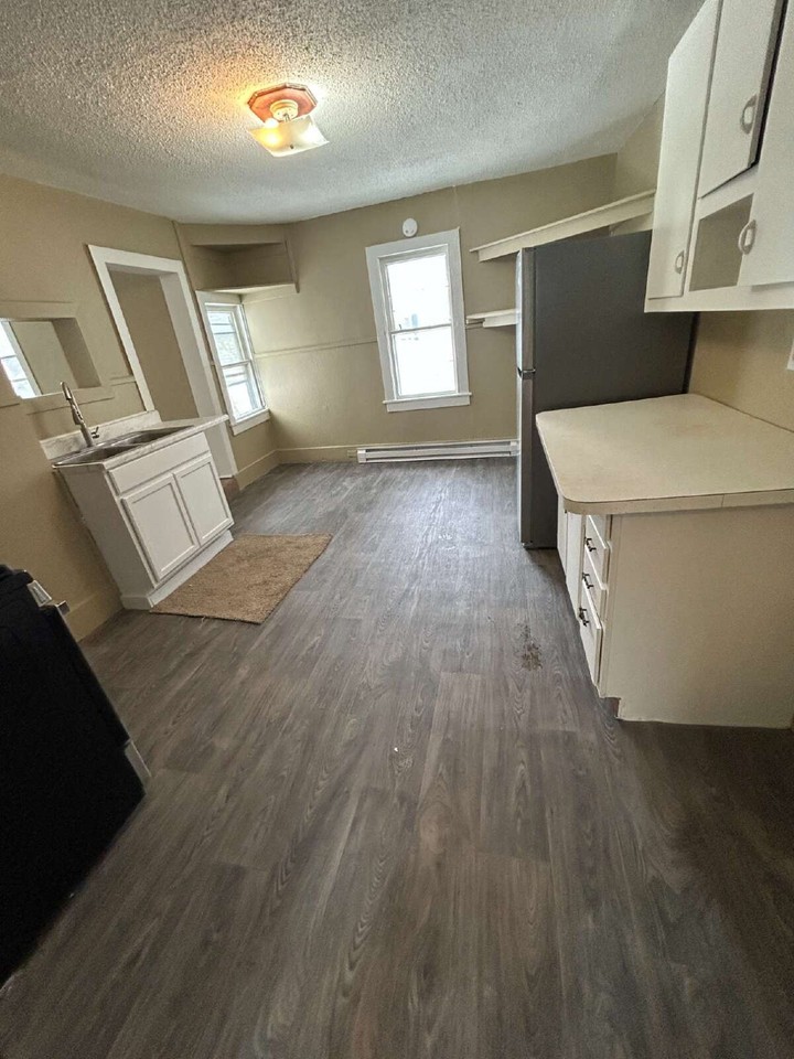 31 Hopkins St #2 - Photo 5 of 5