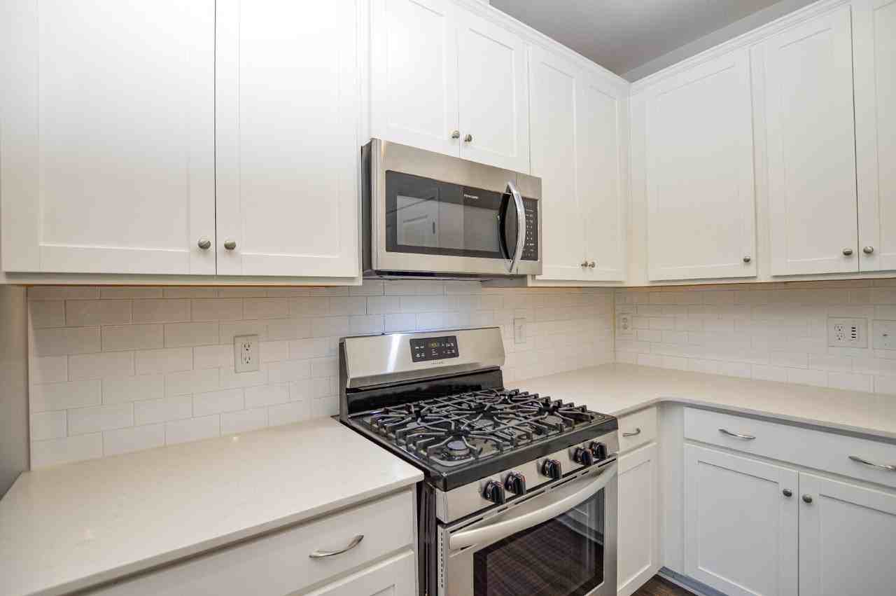 908 Park Bend Trl - Photo 6 of 25