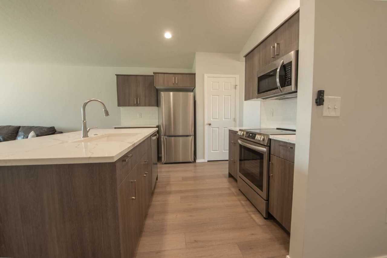 18352 N Lion Head Ave - Photo 4 of 14