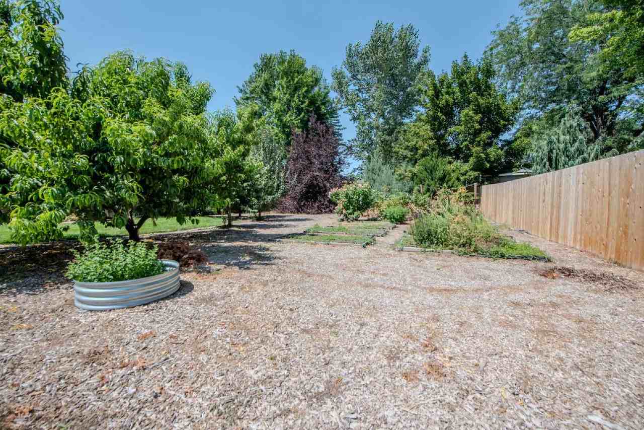5643 N Citadel Way - Photo 3 of 20