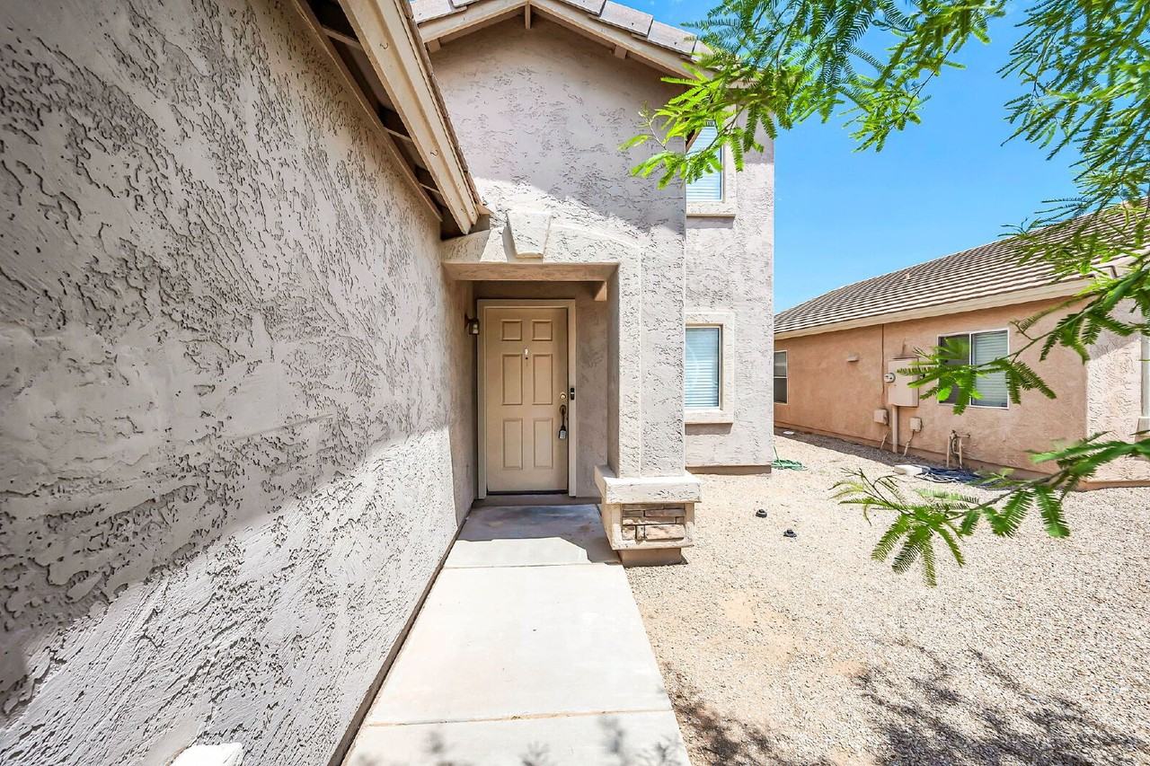 2422 E Olivine Rd - Photo 4 of 44