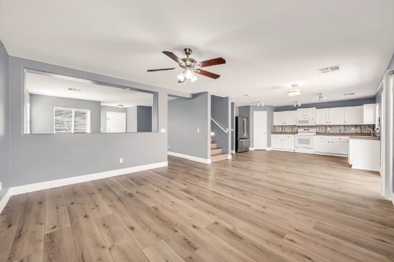 2422 E Olivine Rd - Photo 7 of 44