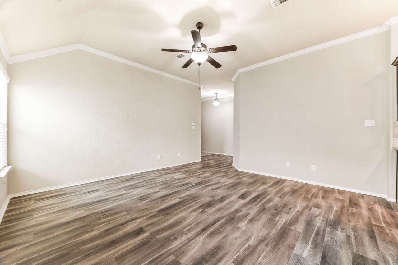 209 Rawhide Way - Photo 6 of 26