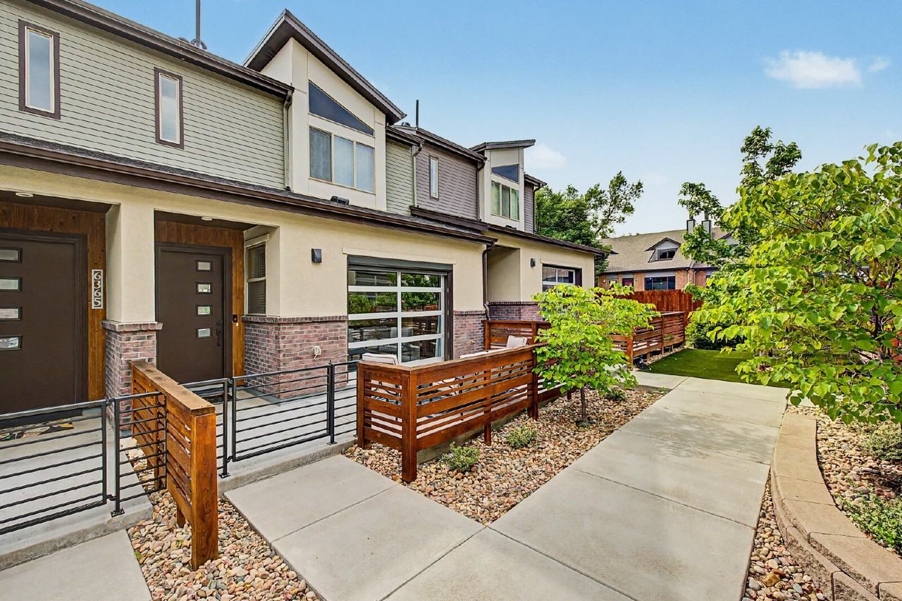 6363 Nelson St - Photo 2 of 50