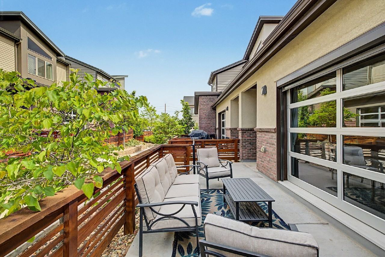 6363 Nelson St - Photo 7 of 50