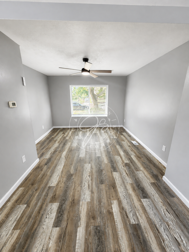 1144 Fernwood Ave - Photo 4 of 21