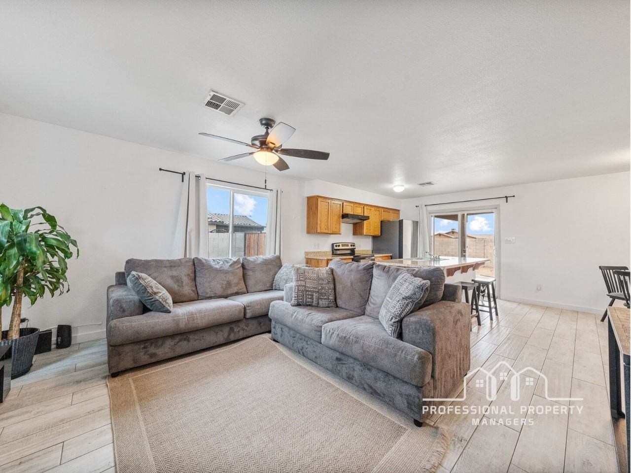 3649 S Benson Ave - Photo 4 of 21