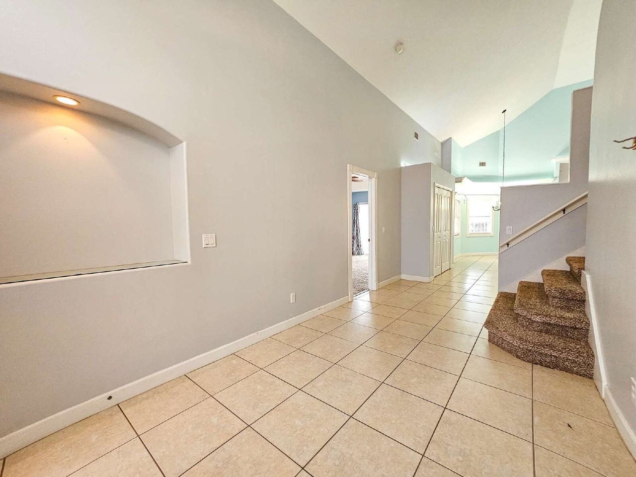 3621 Tipperary Dr - Photo 3 of 45