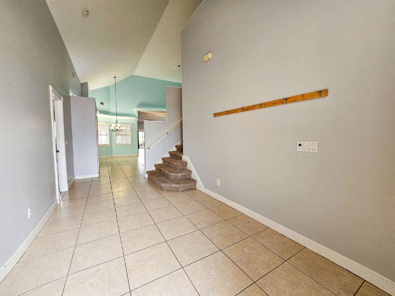 3621 Tipperary Dr - Photo 4 of 45