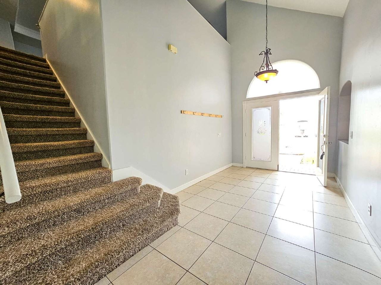 3621 Tipperary Dr - Photo 5 of 45