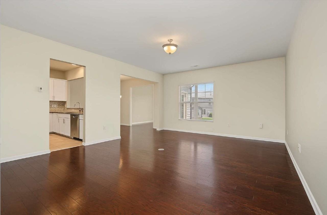 219 Lynchwick Ln - Photo 5 of 38