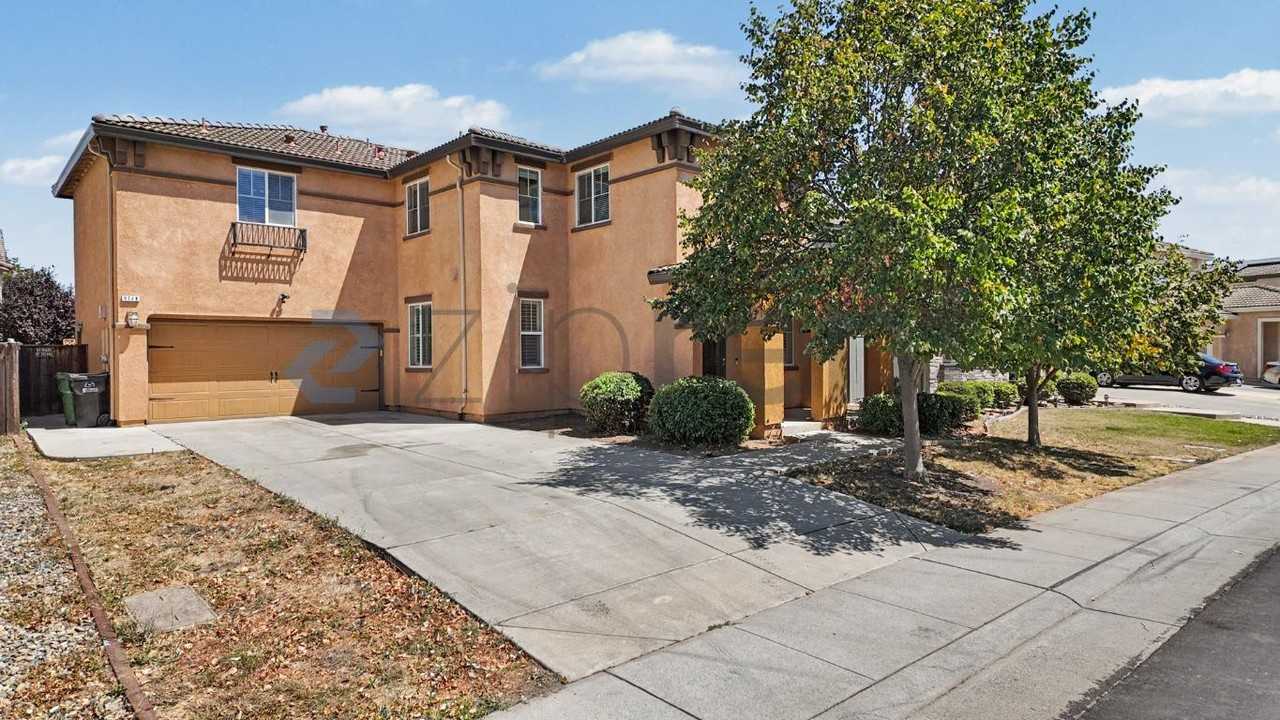 9749 Shanelyn Way - Photo 2 of 50