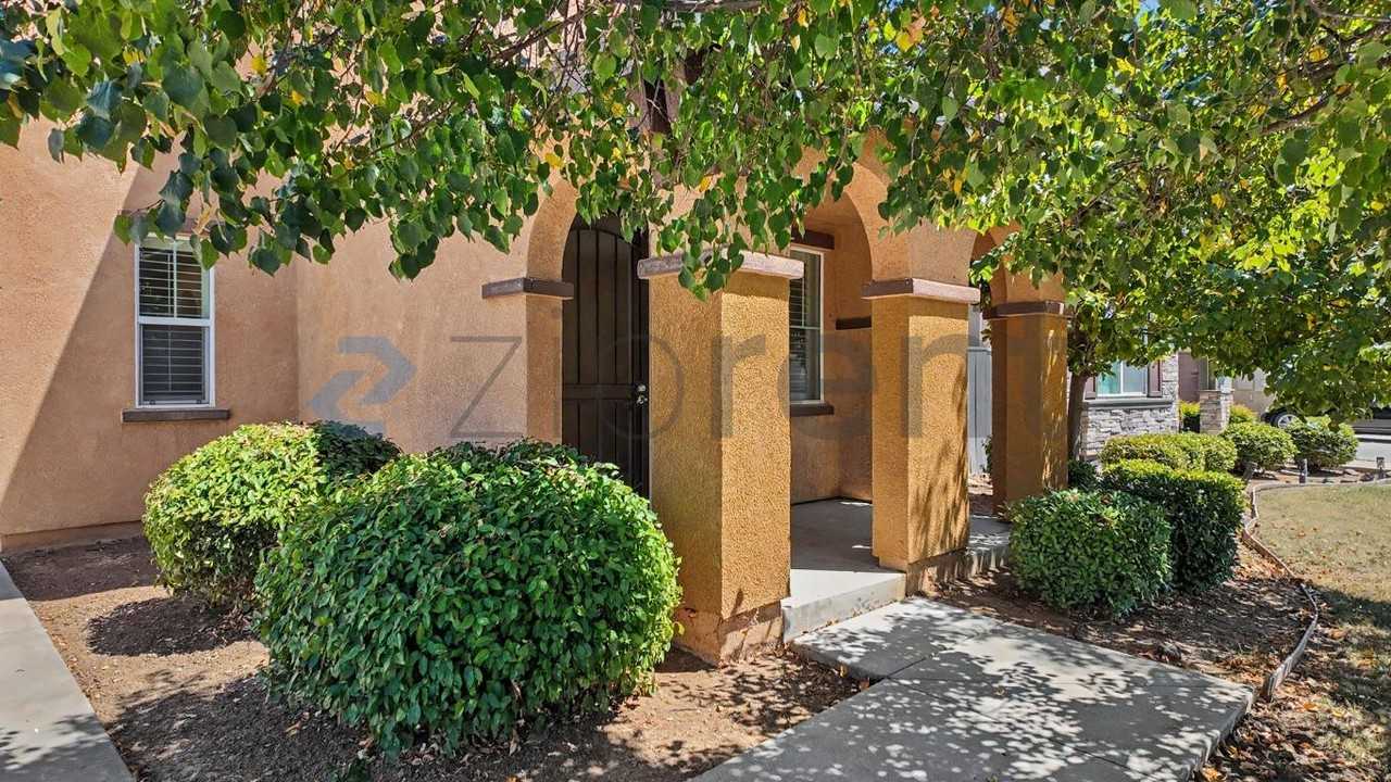 9749 Shanelyn Way - Photo 5 of 50