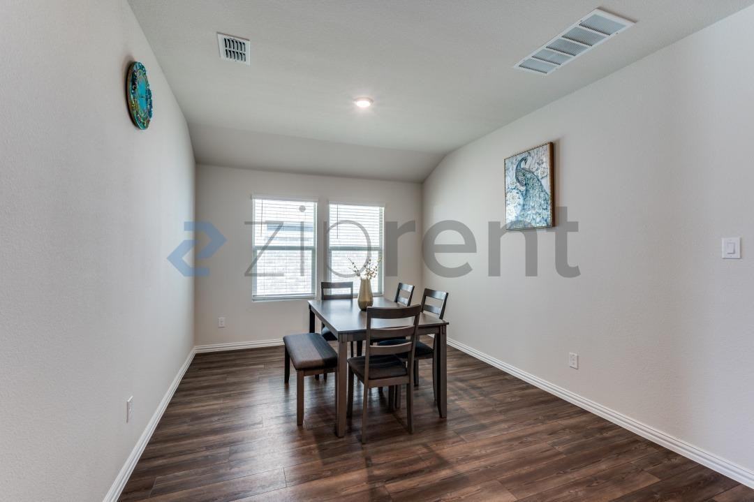 3217 Paruament Dr - Photo 7 of 18