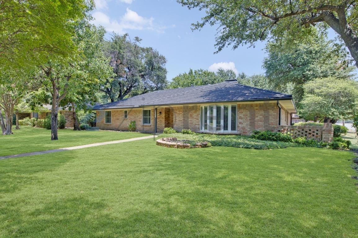 10008 Tim Tam Cir - Photo 2 of 38