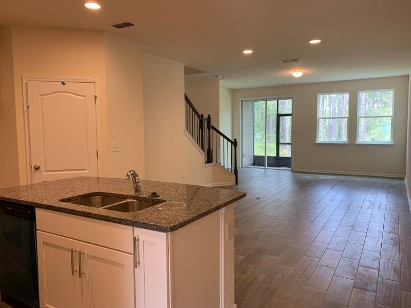 66 Bush Pl - Photo 4 of 16