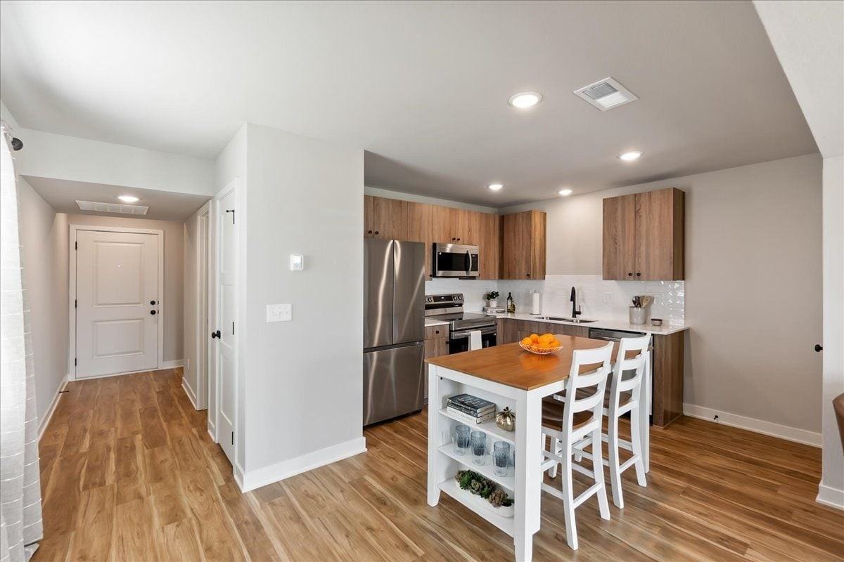 Hidden Hills Townhomes - Photo 5 of 27