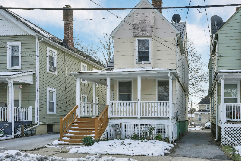 22 Grant St - Photo 3 of 33
