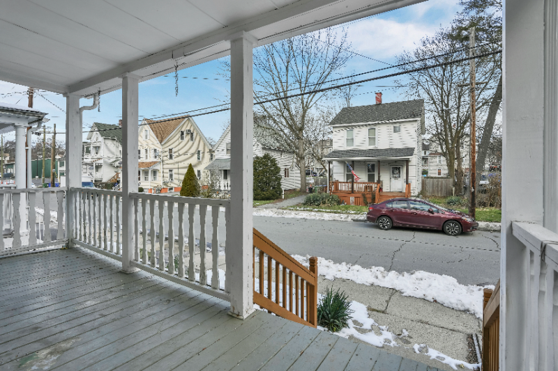 22 Grant St - Photo 4 of 33