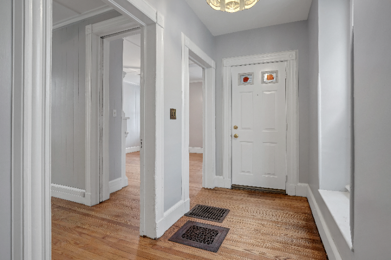 22 Grant St - Photo 7 of 33