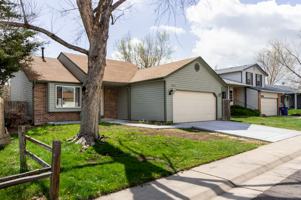 featured image of 8636 W Teton Ave