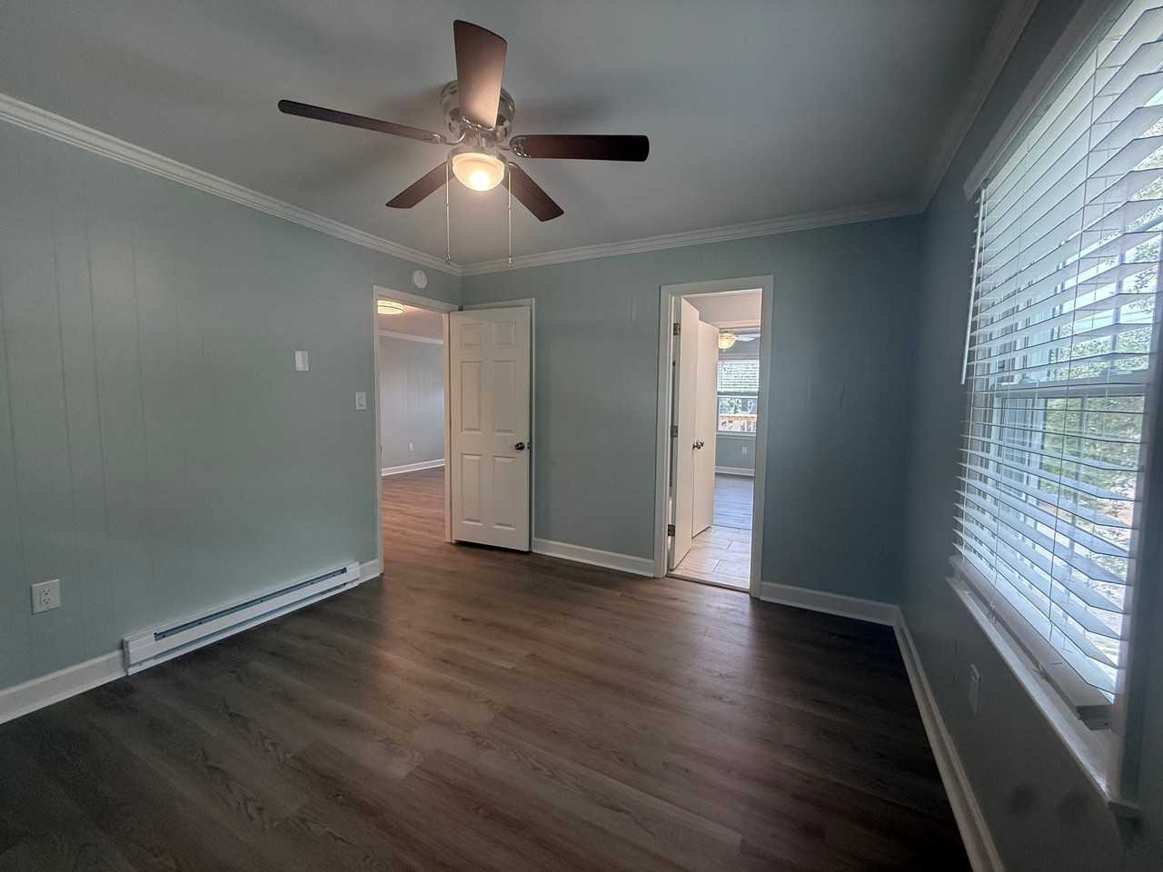 120 N Pinewood Dr #2 - Photo 5 of 17