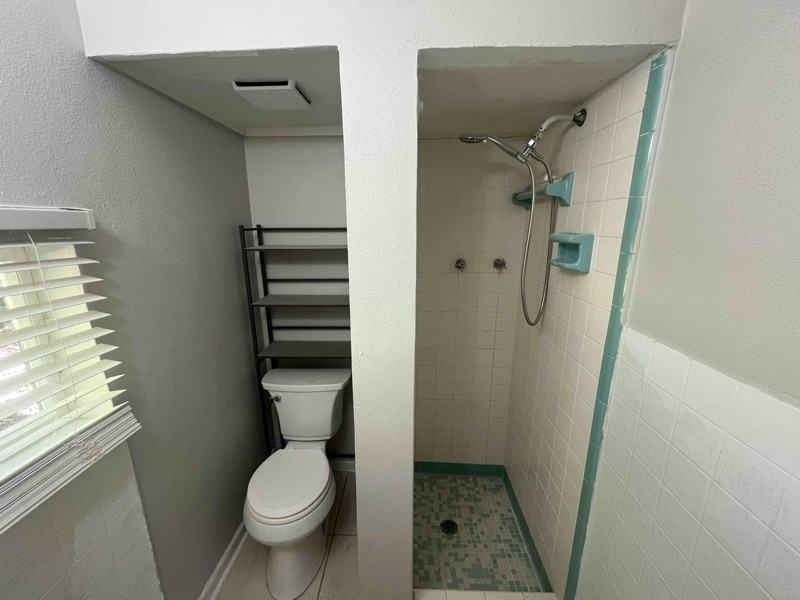 127 1/2 W Palmetto Ave #1-2 - Photo 4 of 6