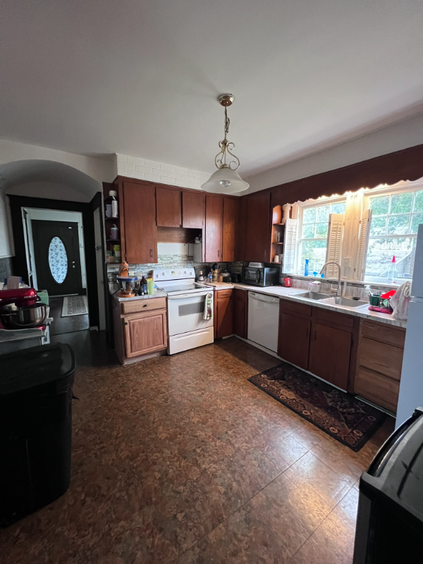 3571 Winchester Ave - Photo 4 of 12