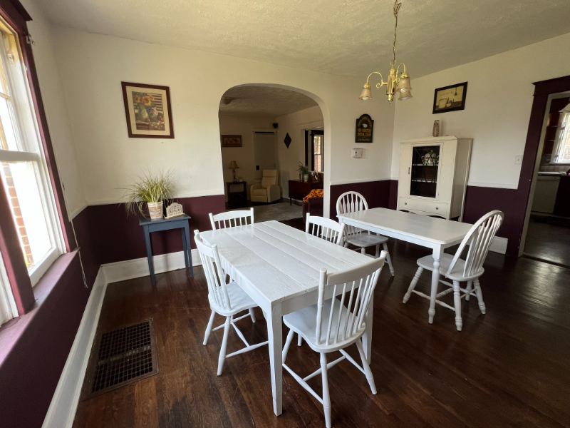 3571 Winchester Ave - Photo 6 of 12