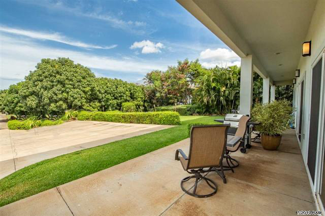265 Kenolio Rd - Photo 4 of 10